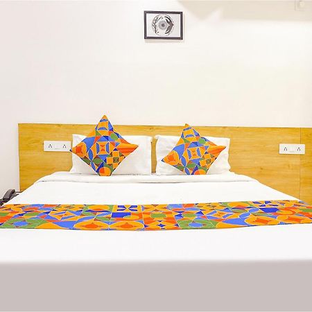 Fabhotel Saffron Inn I - Nr Darshan Museum Pune Exterior foto